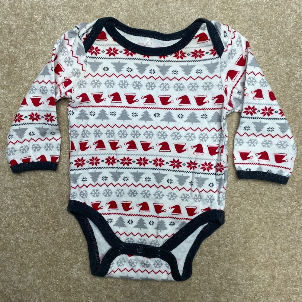 Baby Gear long sleeve Christmas onesie size 3-6 months